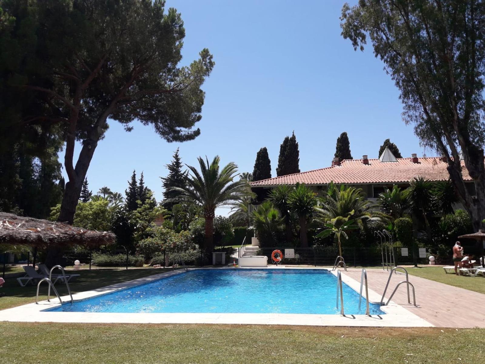 Puerto Banus Beachfront Retreat: Terrace, Pool & Tennis Marbella Exterior photo